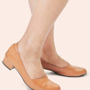The Aurelia Tailored Block-Heel Pump (Tan)